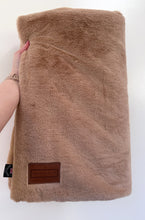 Load image into Gallery viewer, Luxury Faux Fur Dog Blanket - Caramel