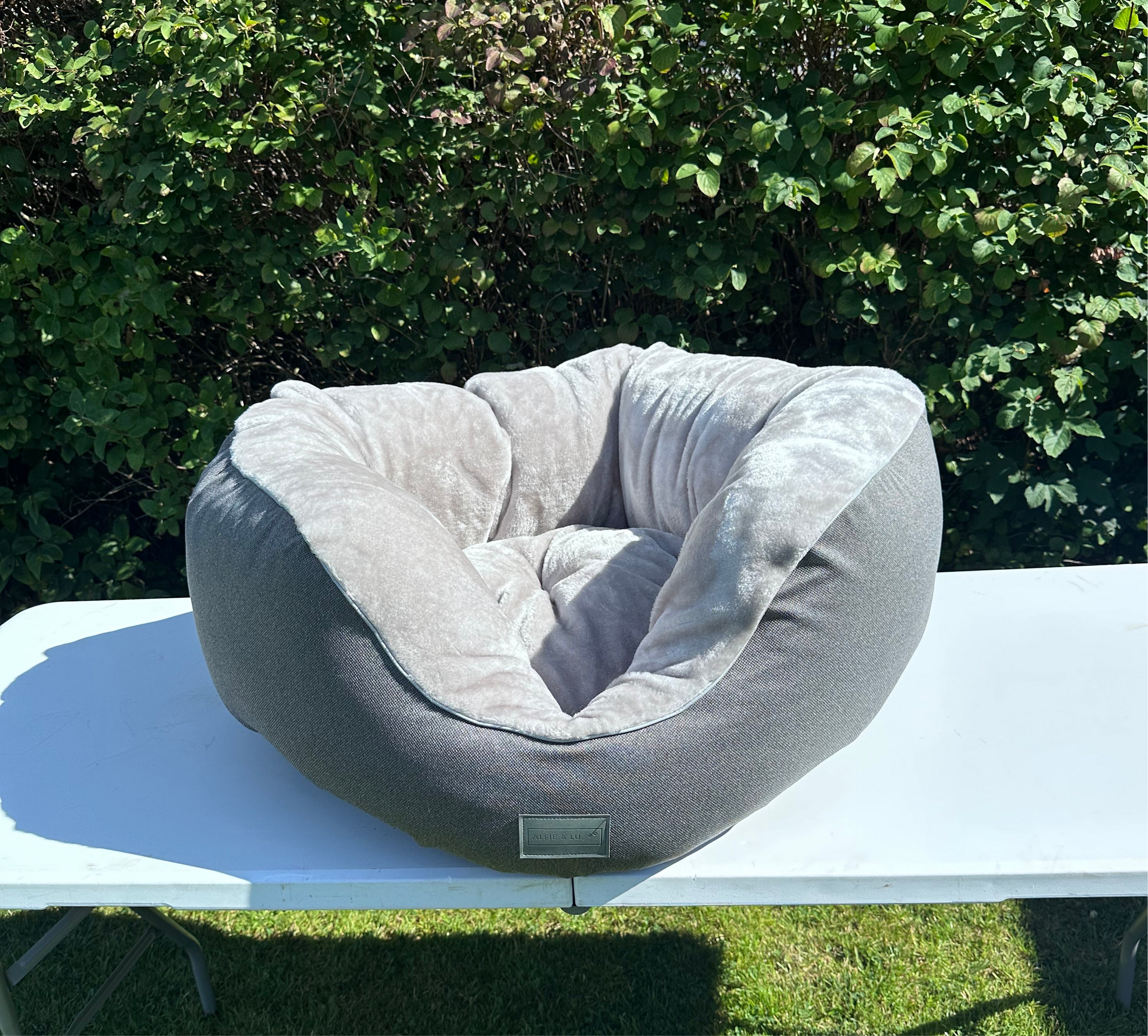 *READY TO GO* Medium nest bed