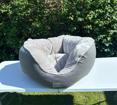 *READY TO GO* Medium nest bed