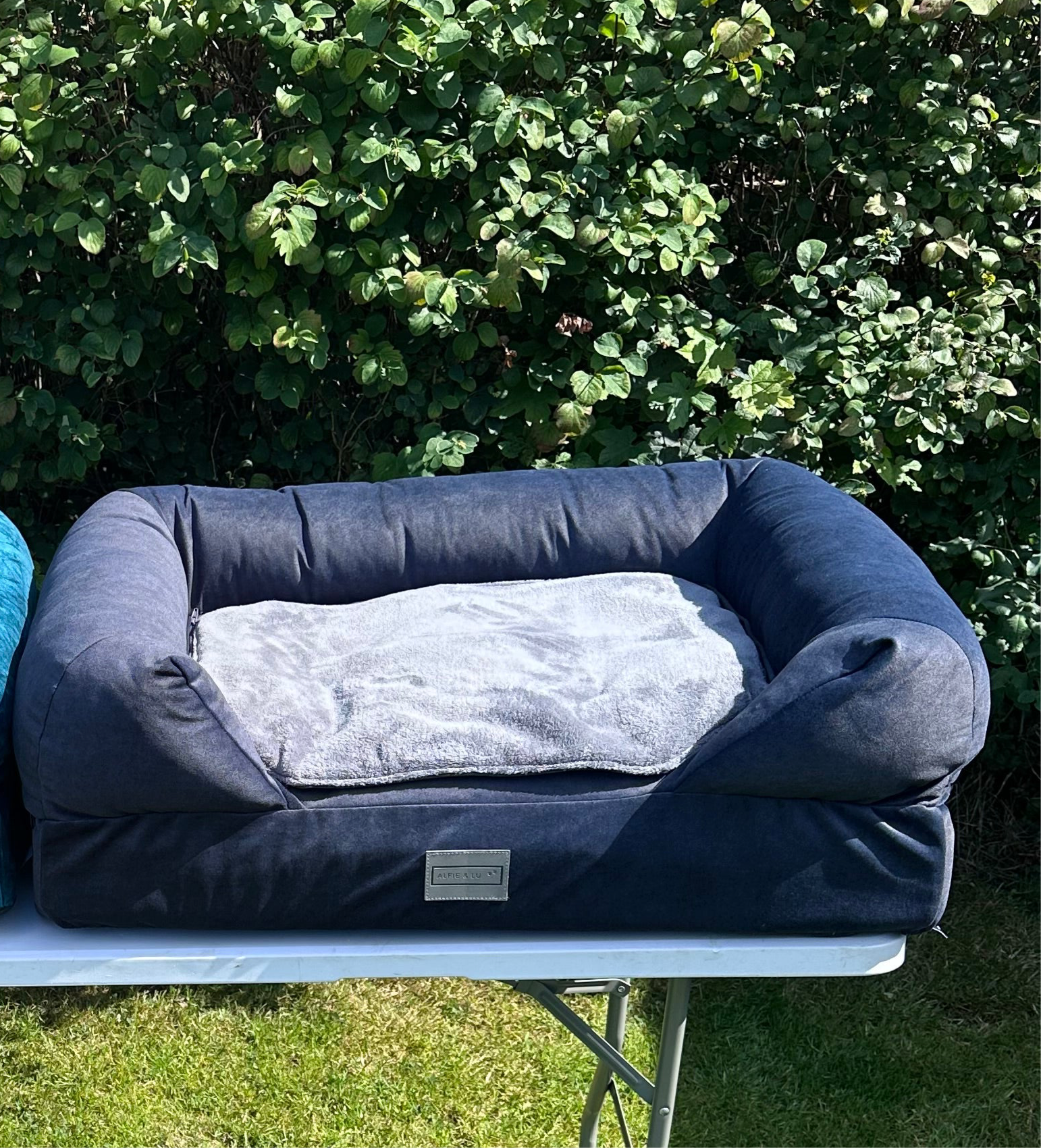 *READY TO GO* MEDIUM NAVY LOUNGER