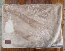 Load image into Gallery viewer, Reduced Faux fur blanket