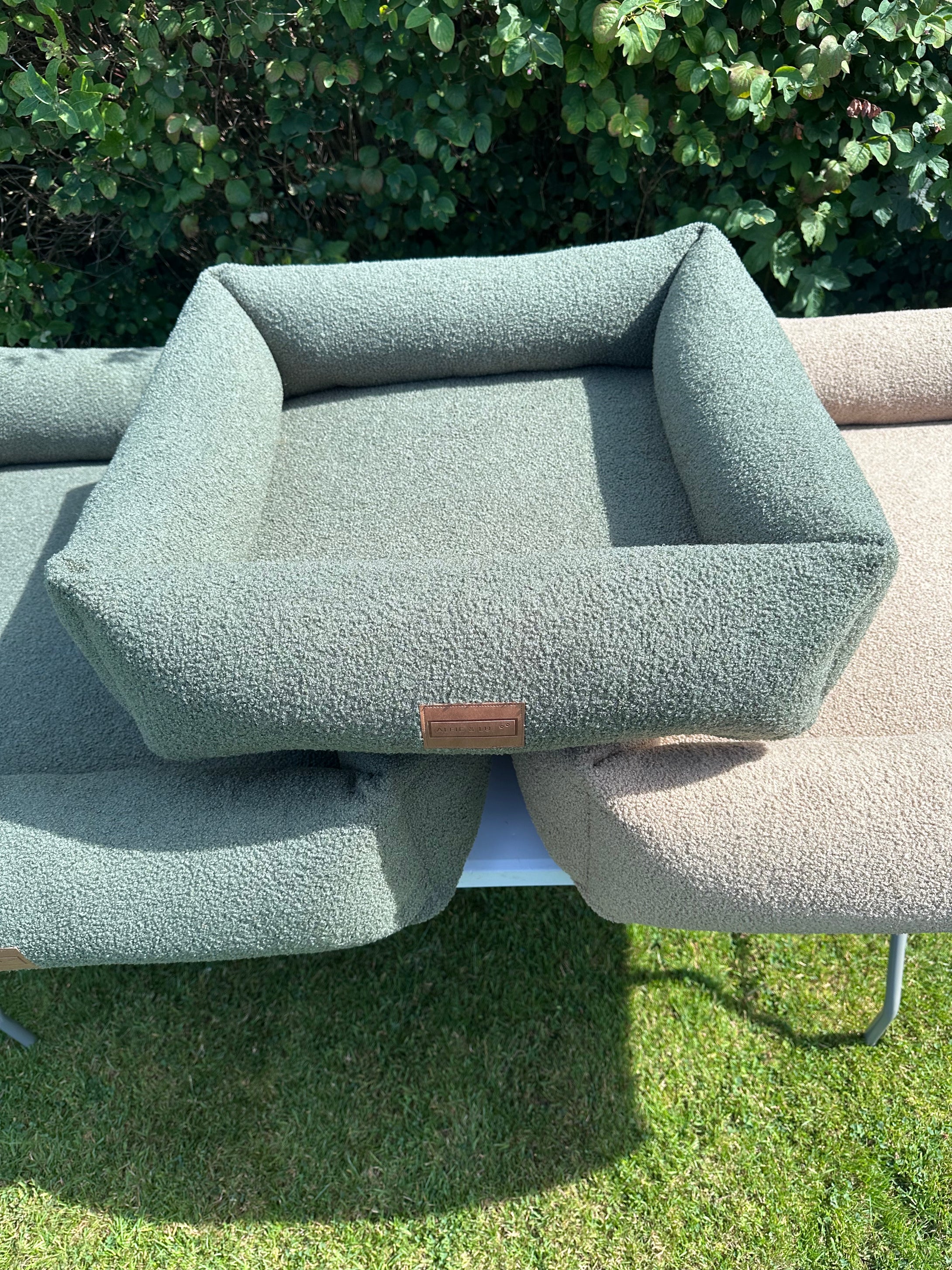 *READY TO GO* SMALL GREEN ECO BOX BED