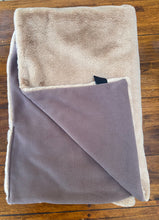 Load image into Gallery viewer, Luxury Faux Fur Dog Blanket - Caramel