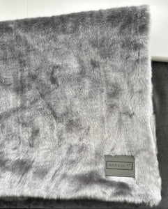Ugg dawson faux fur 2025 throw