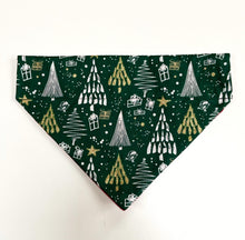 Load image into Gallery viewer, Glittery Christmas Bandana - Green